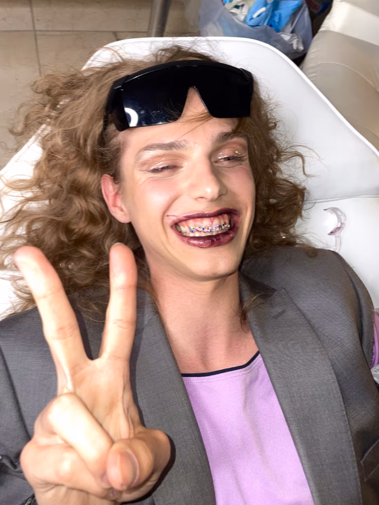 “*mulle meeldib naer mulle meeldib armastus” jt luuletusi