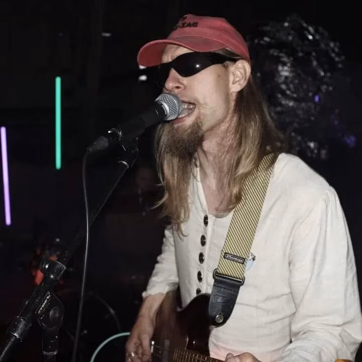 “Arhitektuuripolitsei, kus sa oled?” jt luuletusi