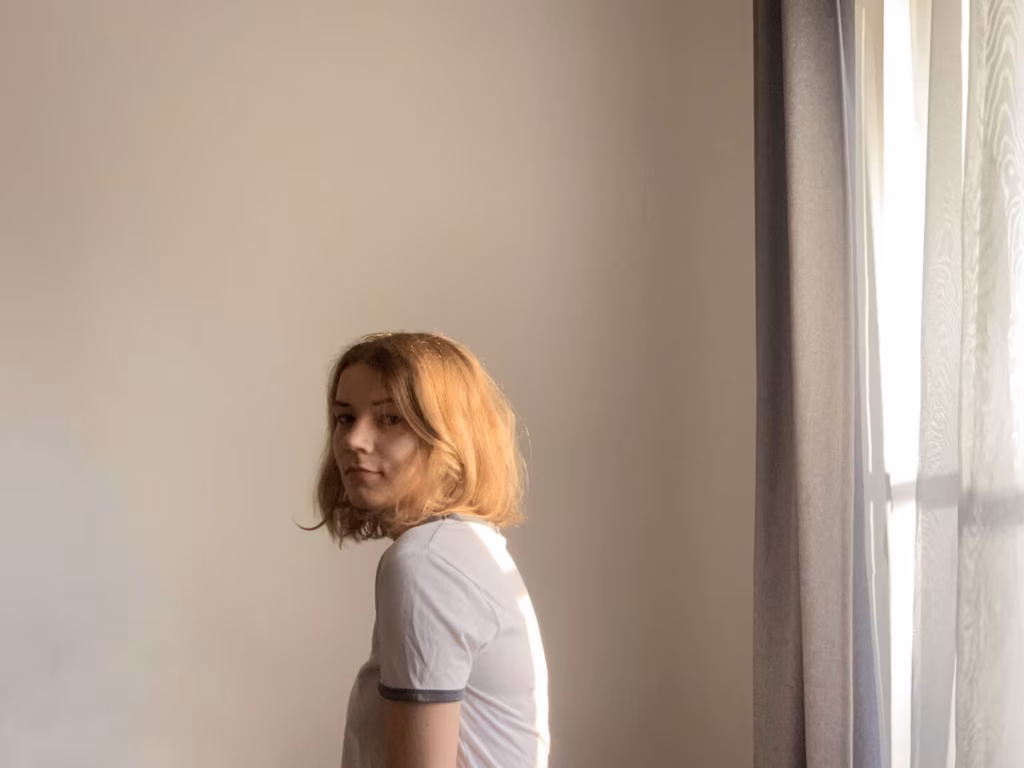 *elasid emaga väiksematsorti alevi paneelmaja viimasel korrusel