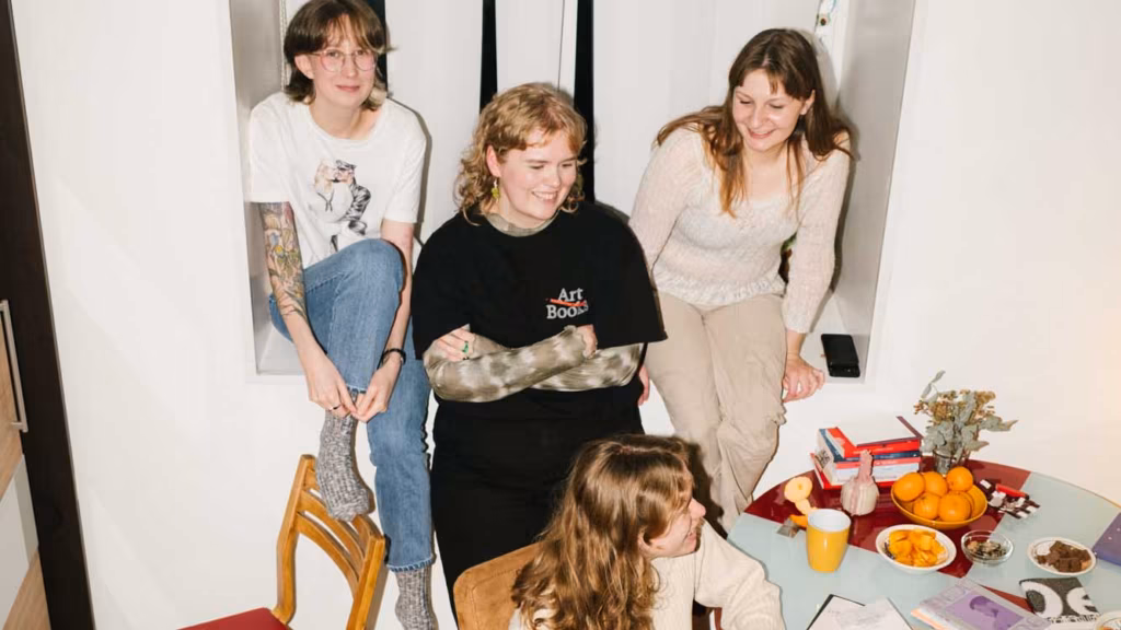 Kuidas kirjutada nagu sina ise. Vestlusring Heneliis Nottoni raamatu &ldquo;T&auml;hed Agnesele&rdquo; valmimisest